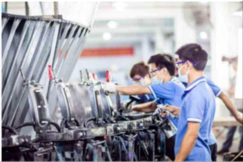 최신 회사 블로그 업무에서 휴식까지: 임원용 의자가 하루 종일 사용을 지원하는 방법